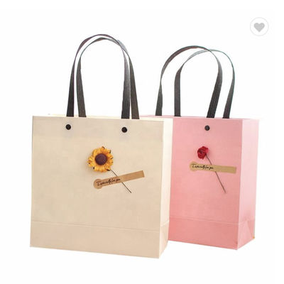 Un buen precio. Bolsa de papel de moda reutilizable de arte en relieve para tiendas de regalos en línea